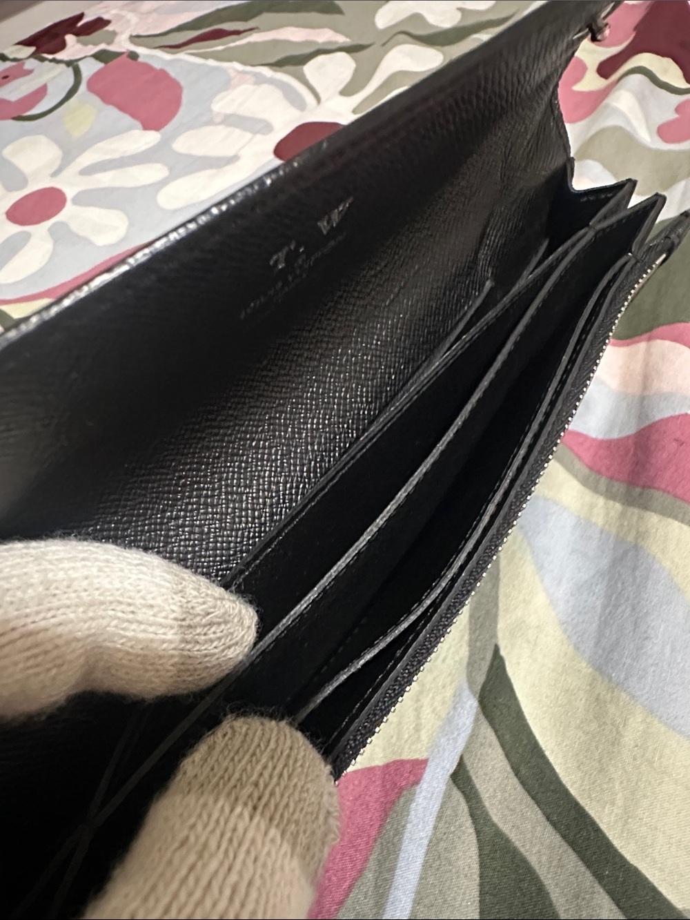 Louis Vuitton Dark Grey/ Almost Black Textured Taiga Leather Wallet - Picture 13 of 15